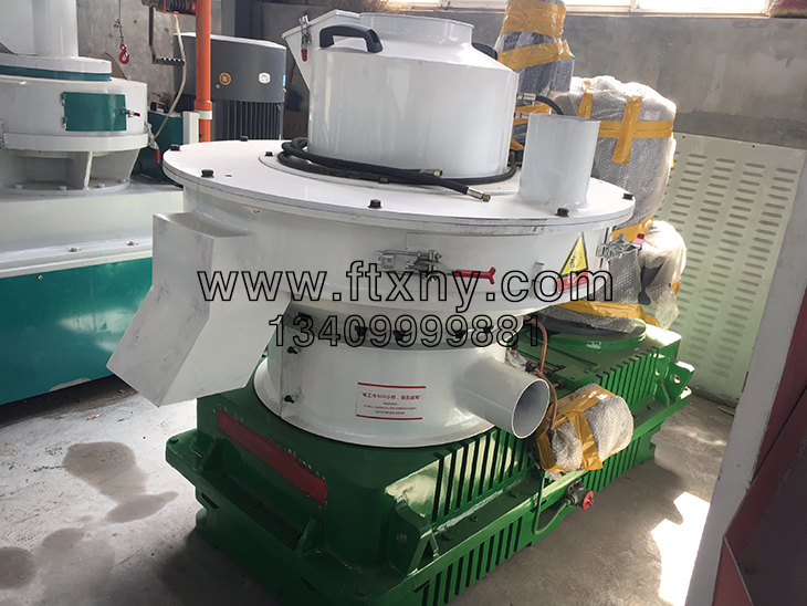 ������ʽ�h(hu��n)ģ�ն�ľм�w���C(j��)