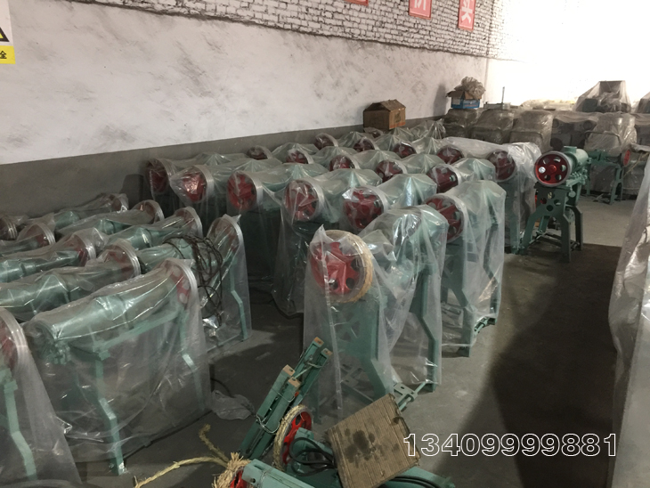 �׾��C�׷ۙC