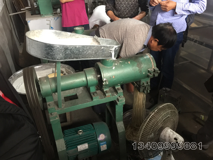 �׾��C�׷ۙC